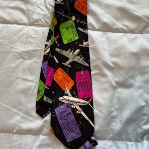 Airplane tie